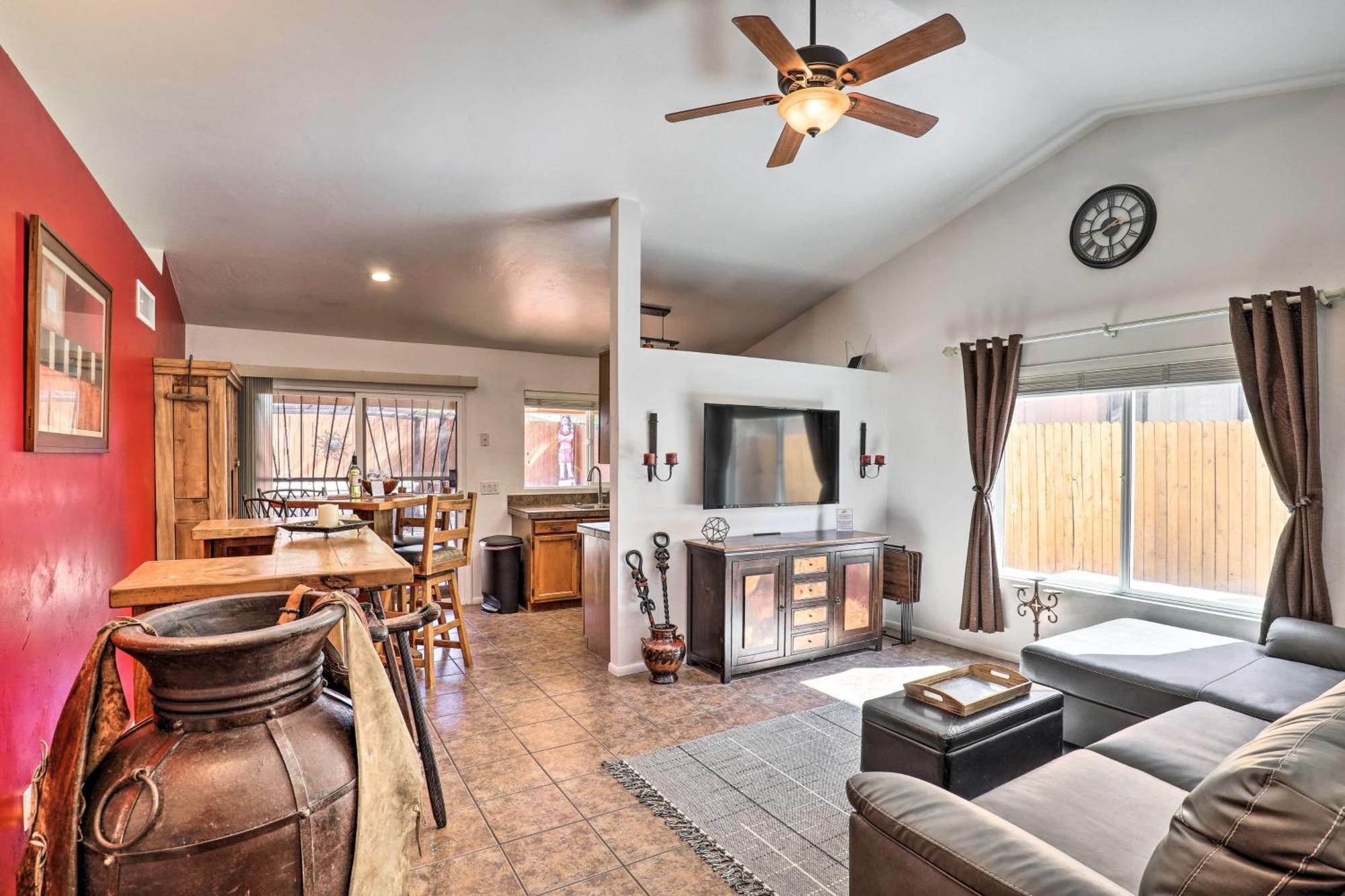 Вилла East Tucson House With Private Backyard And Fire Pit Экстерьер фото