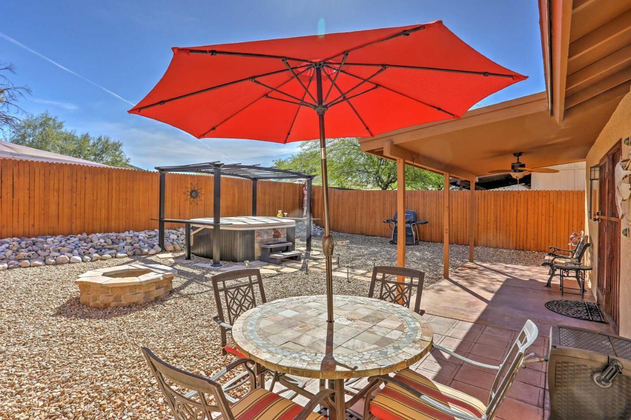 Вилла East Tucson House With Private Backyard And Fire Pit Экстерьер фото